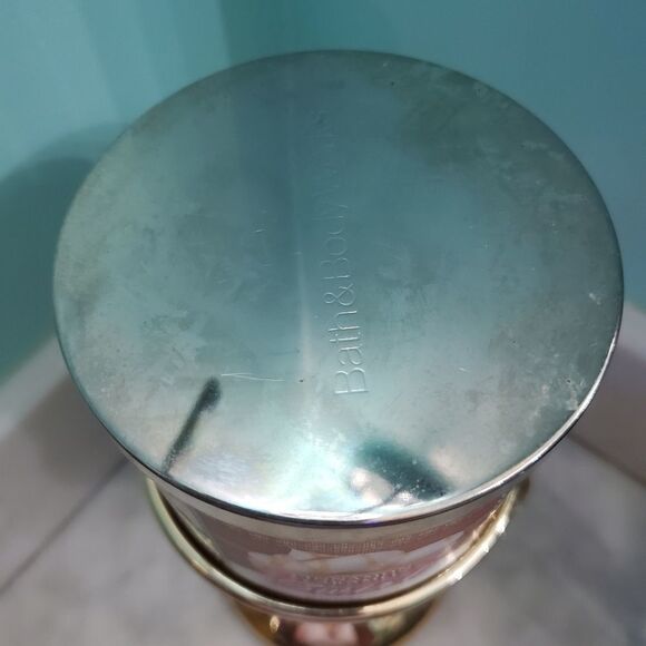 Cinnamon Caramel Swirl Candle by Bath and Body Works - Picture 3 of 6